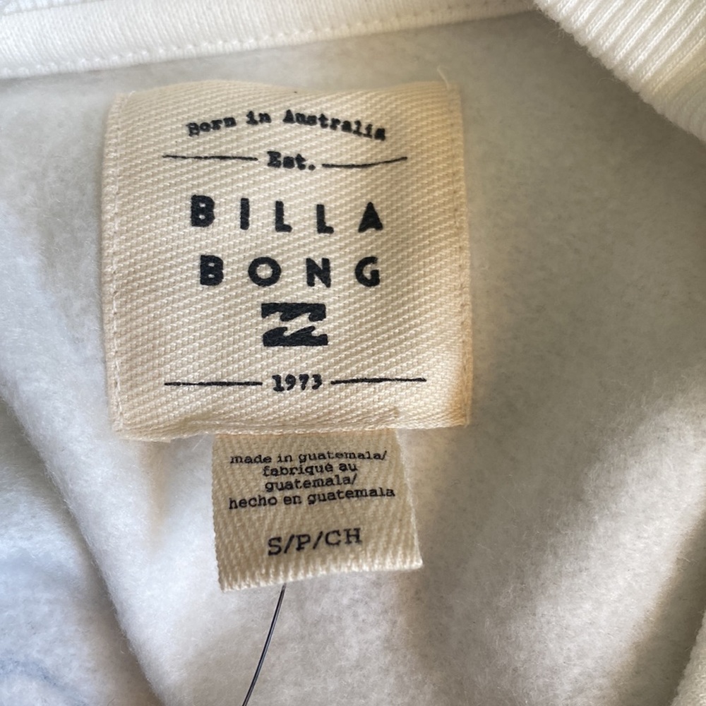 Sweatshirt. Billabong.  Small - Picture 3 of 6